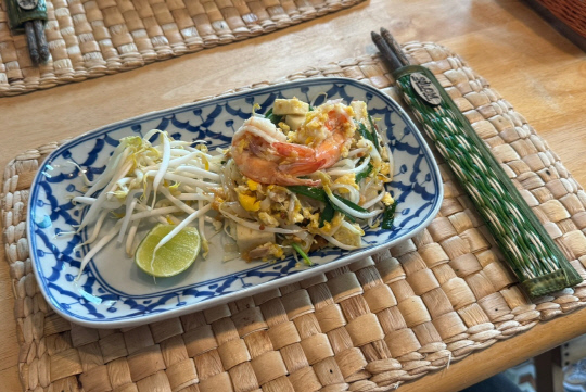 태국 방콕 '실롬타이 쿠킹스쿨'에서 직접만든 팟타이. 정래연